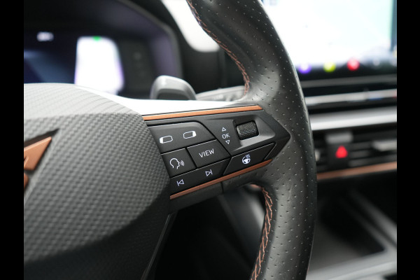 CUPRA Leon Sportstourer 1.4 e-Hybrid VZ PHEV 245pk Dealer O.H | Trekhaak Af Fabriek | Camera | Sfeerverlichting | Sportstoelen & Stuur Verwarmd | Apple Carplay | Keyless | Virtual | Navigatie | DAB | 19"L.M | Cruise Control | Plug In Hybrid |