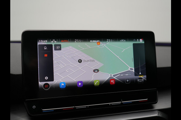 CUPRA Leon Sportstourer 1.4 e-Hybrid VZ PHEV 245pk Dealer O.H | Trekhaak Af Fabriek | Camera | Sfeerverlichting | Sportstoelen & Stuur Verwarmd | Apple Carplay | Keyless | Virtual | Navigatie | DAB | 19"L.M | Cruise Control | Plug In Hybrid |