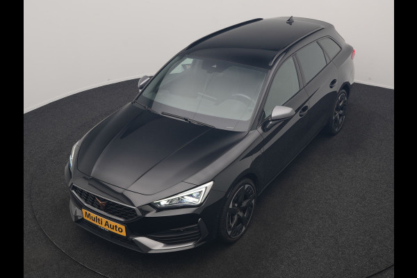 CUPRA Leon Sportstourer 1.4 e-Hybrid VZ PHEV 245pk Dealer O.H | Trekhaak Af Fabriek | Camera | Sfeerverlichting | Sportstoelen & Stuur Verwarmd | Apple Carplay | Keyless | Virtual | Navigatie | DAB | 19"L.M | Cruise Control | Plug In Hybrid |