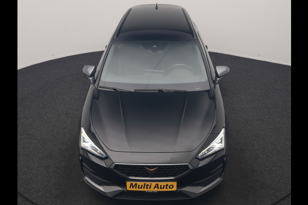 CUPRA Leon Sportstourer 1.4 e-Hybrid VZ PHEV 245pk Dealer O.H | Trekhaak Af Fabriek | Camera | Sfeerverlichting | Sportstoelen & Stuur Verwarmd | Apple Carplay | Keyless | Virtual | Navigatie | DAB | 19"L.M | Cruise Control | Plug In Hybrid |