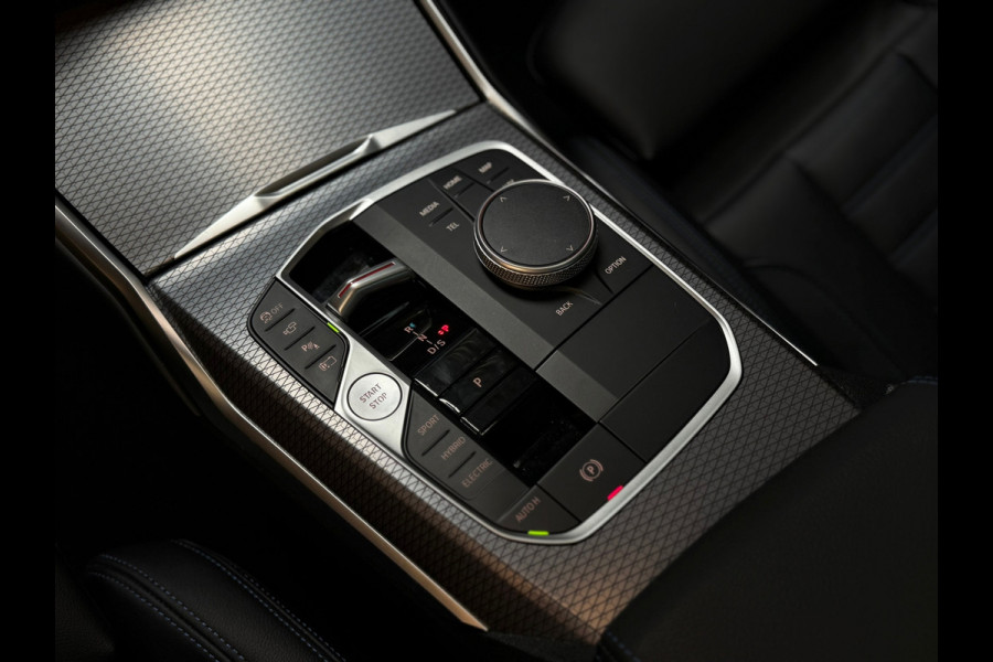 BMW 3-serie 330e High Executive|M-SPORT|DAK|H&K|HuD|MEMORY|360 CAMERA|KEYLESS|CARPLAY|DEALERONDERHOUDEN|AMBIENT|GARANTIE|292PK|VOL