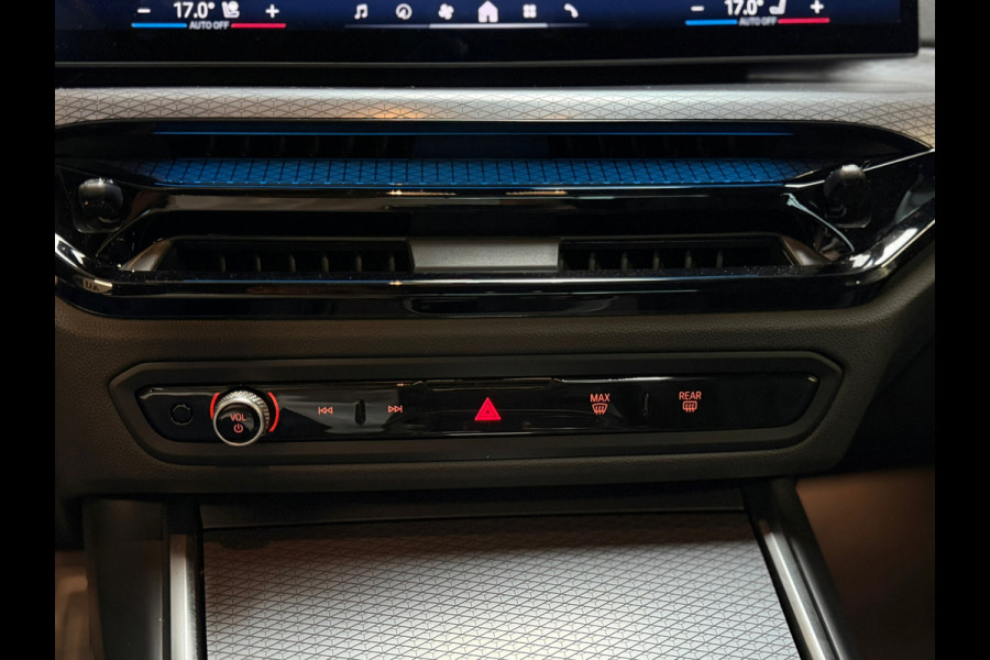 BMW 3-serie 330e High Executive|M-SPORT|DAK|H&K|HuD|MEMORY|360 CAMERA|KEYLESS|CARPLAY|DEALERONDERHOUDEN|AMBIENT|GARANTIE|292PK|VOL