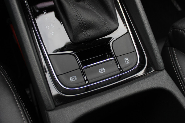 Škoda Kodiaq 1.5 TSI 4x4 Scout Business / 360Camera / Leder / Keyless / CarPlay / 18'' / Canton Audio / Stoelverwarming / Dodehoek / DAB / Cruise Control Adaptief