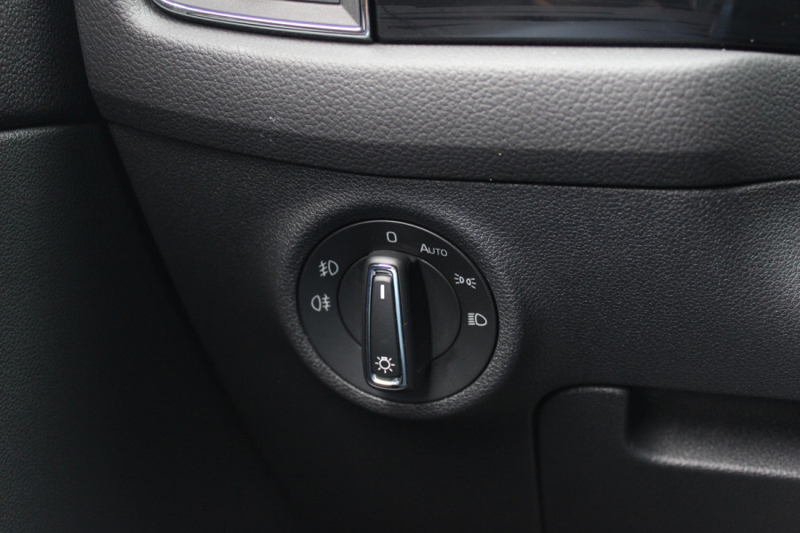 Škoda Kodiaq 1.5 TSI 4x4 Scout Business / 360Camera / Leder / Keyless / CarPlay / 18'' / Canton Audio / Stoelverwarming / Dodehoek / DAB / Cruise Control Adaptief
