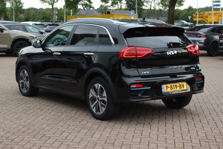 Kia e-Niro Edition 64 kWh / SOH 95,6% / Camera / CarPlay / Keyless / Half leder / 17'' / Stuur+Stoelverwarming / DAB / ACC