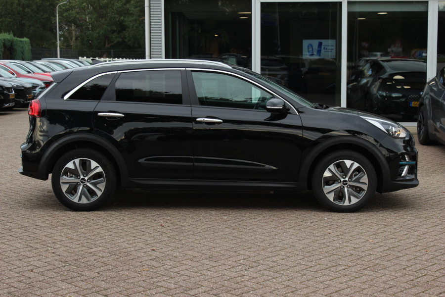 Kia e-Niro Edition 64 kWh / SOH 95,6% / Camera / CarPlay / Keyless / Half leder / 17'' / Stuur+Stoelverwarming / DAB / ACC
