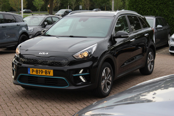 Kia e-Niro Edition 64 kWh / SOH 95,6% / Camera / CarPlay / Keyless / Half leder / 17'' / Stuur+Stoelverwarming / DAB / ACC