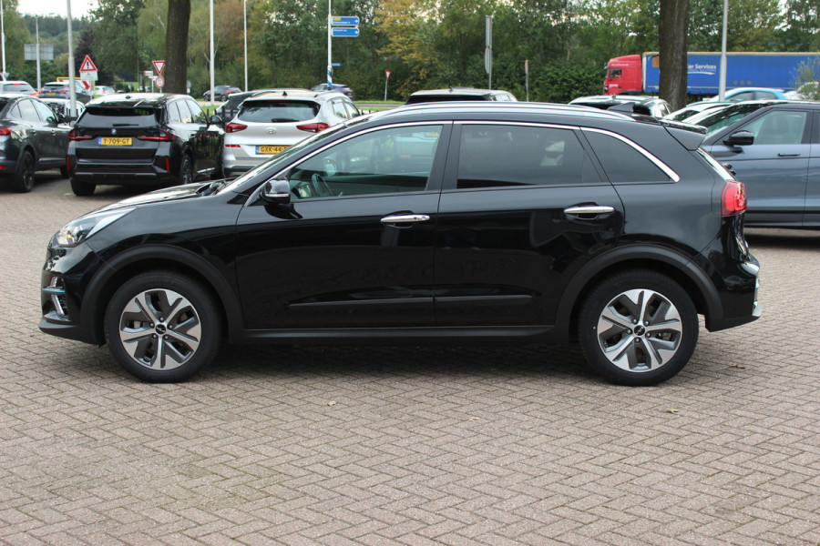 Kia e-Niro Edition 64 kWh / SOH 95,6% / Camera / CarPlay / Keyless / Half leder / 17'' / Stuur+Stoelverwarming / DAB / ACC