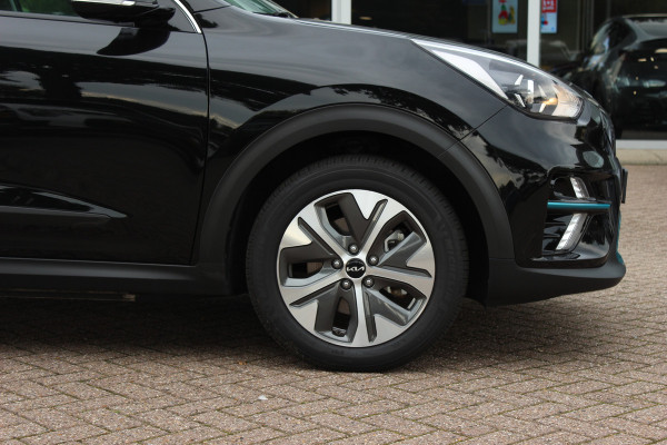 Kia e-Niro Edition 64 kWh / SOH 95,6% / Camera / CarPlay / Keyless / Half leder / 17'' / Stuur+Stoelverwarming / DAB / ACC