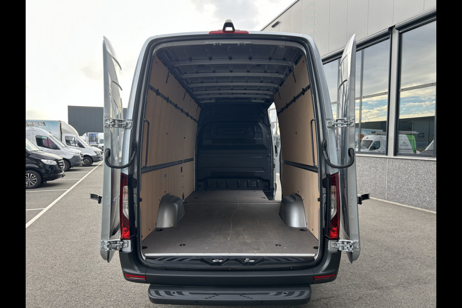 Mercedes-Benz eSprinter 320 L3 H2 Select 81kWh / Snel laden 115Kw / LED / Distronic / Carplay / Navigatie / Camera / Parkeersensoren / LMV