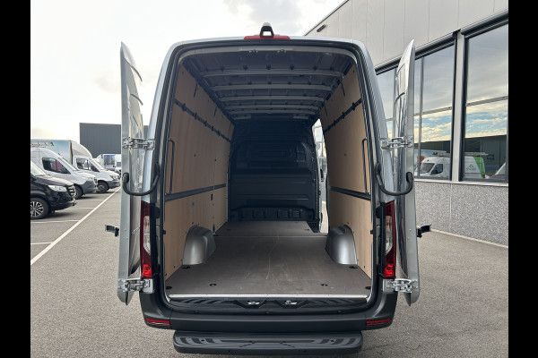 Mercedes-Benz eSprinter 320 L3 H2 Select 81kWh / Snel laden 115Kw / LED / Distronic / Carplay / Navigatie / Camera / Parkeersensoren / LMV