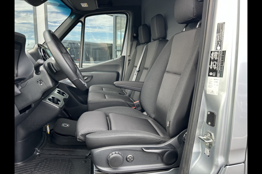 Mercedes-Benz eSprinter 320 L3 H2 Select 81kWh / Snel laden 115Kw / LED / Distronic / Carplay / Navigatie / Camera / Parkeersensoren / LMV
