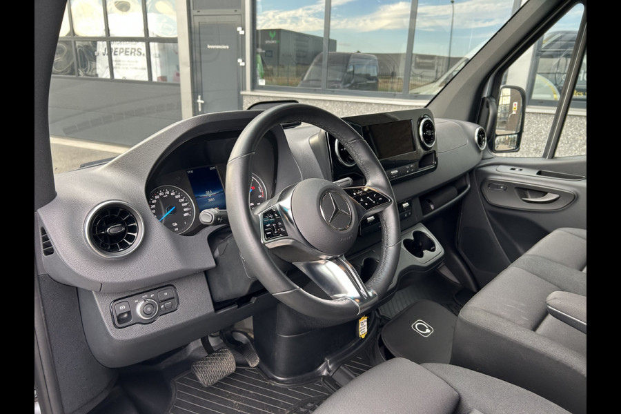 Mercedes-Benz eSprinter 320 L3 H2 Select 81kWh / Snel laden 115Kw / LED / Distronic / Carplay / Navigatie / Camera / Parkeersensoren / LMV