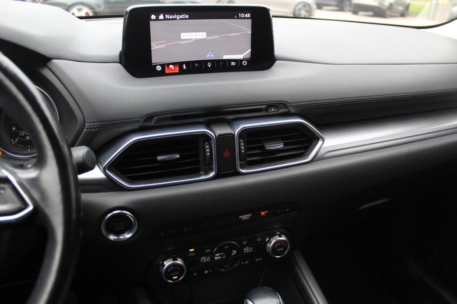 Mazda CX-5 2.0 SkyActiv-G 165 Luxury / Trekhaak / 360Camera / Head-up / Leder / Bose / Keyless / 19'' / Dodehoek / Navigatie / DAB / Stoelventilatie+Verwarming / Cruise Control
