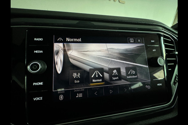 Volkswagen T-Roc 2.0 TSI 4Motion Sport Pano|ACC|Stoelverwarming|Lane