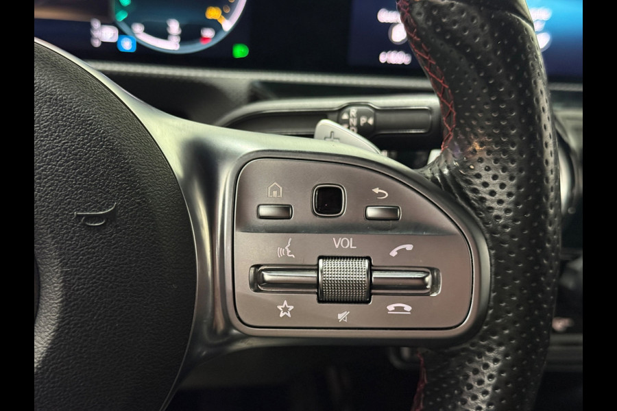 Mercedes-Benz A-Klasse 180 Business Solution AMG | MBUX | LED | Camera | Cruise | Lane Assist | Dodehoek