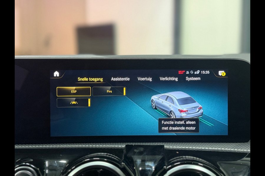 Mercedes-Benz A-Klasse 180 Business Solution AMG | MBUX | LED | Camera | Cruise | Lane Assist | Dodehoek