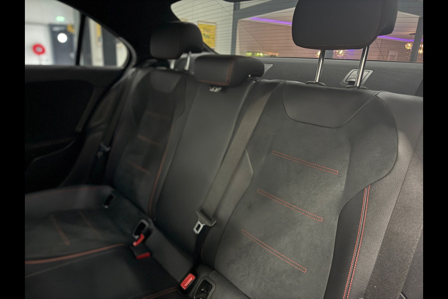 Mercedes-Benz A-Klasse 180 Business Solution AMG | MBUX | LED | Camera | Cruise | Lane Assist | Dodehoek