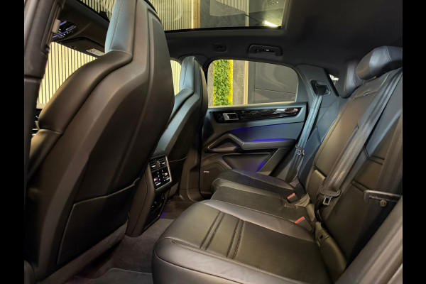 Porsche Cayenne Coupé 3.0 E-Hybrid PANO|BOSE|SOFTCLOSE|SPORTUITLAAT|KEYLESS|360 CAMERA|TREKHAAK|BOSE|22 INCH|90%SOH|BOMVOL!