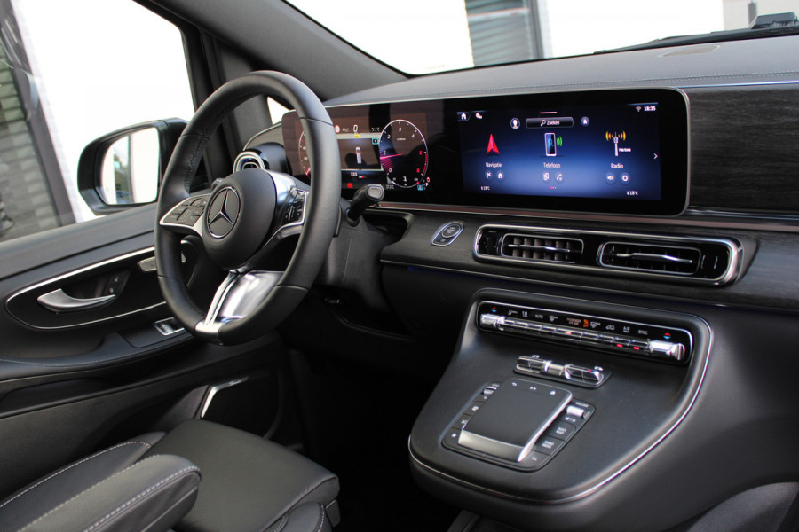 Mercedes-Benz V-Klasse 300d / XXL / AMG / DC / 3.000 KM!! / 2x Elec Schuifdeur / Burmester / NIEUWSTAAT