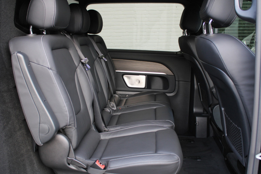 Mercedes-Benz V-Klasse 300d / XXL / AMG / DC / 3.000 KM!! / 2x Elec Schuifdeur / Burmester / NIEUWSTAAT