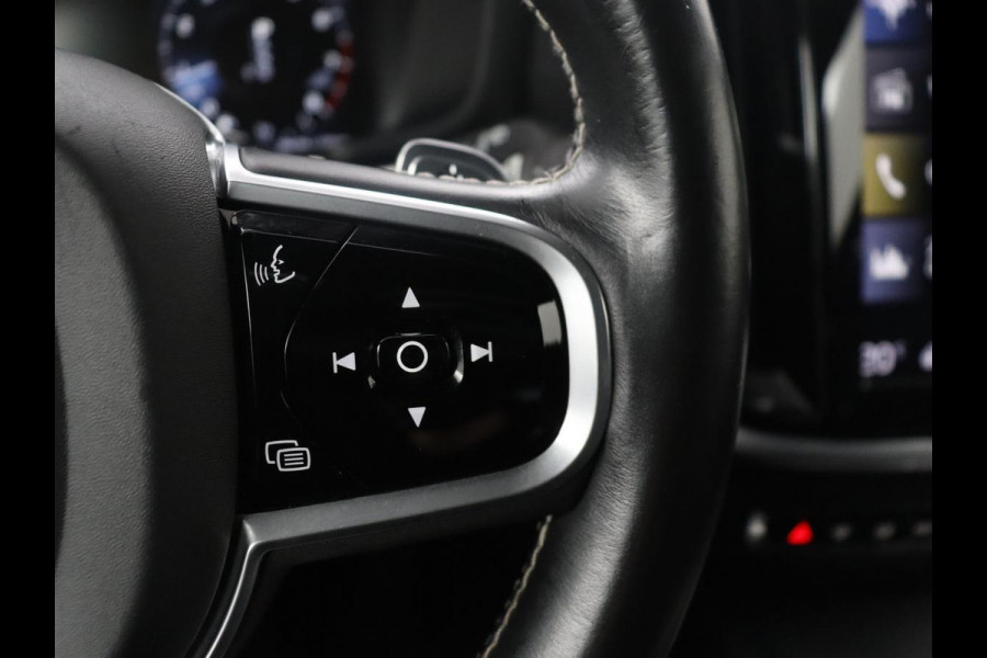 Volvo V60 2.0 T5 R-Design | Trekhaak | Navigatie | Apple carplay | LED | Stuurwielverwarming |