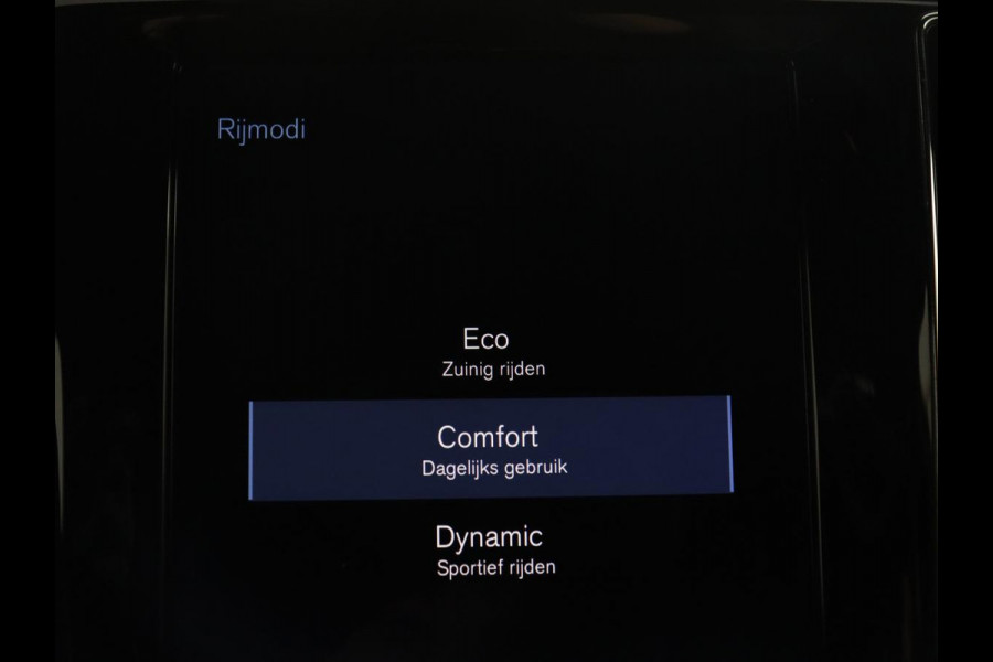 Volvo V60 2.0 T5 R-Design | Trekhaak | Navigatie | Apple carplay | LED | Stuurwielverwarming |