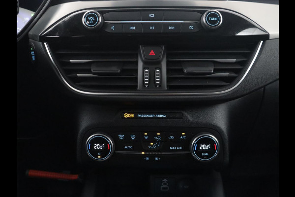 Ford Kuga 2.5 PHEV Titanium | SOH 97,4% | Camera | Trekhaak | Pano.Dak | Dodehoek ASS. | Navigatie |