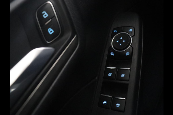 Ford Kuga 2.5 PHEV Titanium | SOH 97,4% | Camera | Trekhaak | Pano.Dak | Dodehoek ASS. | Navigatie |