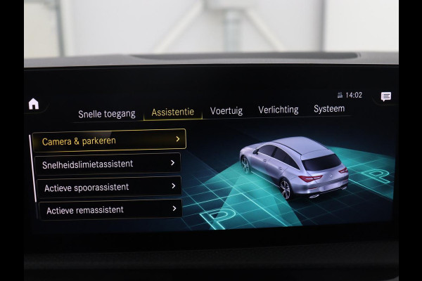Mercedes-Benz CLA-Klasse Shooting Brake 180 Business Solution AMG | Pano. Dak | Trekhaak | LED | Sfeerverlichting | Stoelverwarming | Camera |