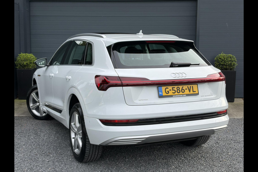 Audi e-tron e-tron 50 quattro Launch edition plus 71 kWh ✓SOH 87.83%✓Pano✓Stolverw✓Keyless✓Leder✓Virtual Cockpit✓Carplay✓Navi✓Clima✓Cruise✓Pdc V+A✓Rijstrooksensor✓19" Lm velgen✓Bj 12-2019✓N.A.P✓Apk tot 10-2027