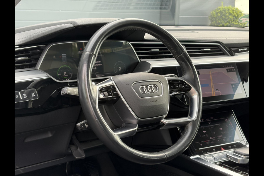 Audi e-tron e-tron 50 quattro Launch edition plus 71 kWh ✓SOH 87.83%✓Pano✓Stolverw✓Keyless✓Leder✓Virtual Cockpit✓Carplay✓Navi✓Clima✓Cruise✓Pdc V+A✓Rijstrooksensor✓19" Lm velgen✓Bj 12-2019✓N.A.P✓Apk tot 10-2027