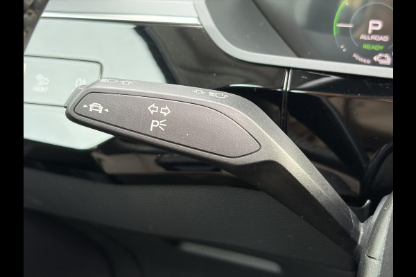 Audi e-tron e-tron 50 quattro Launch edition plus 71 kWh ✓SOH 87.83%✓Pano✓Stolverw✓Keyless✓Leder✓Virtual Cockpit✓Carplay✓Navi✓Clima✓Cruise✓Pdc V+A✓Rijstrooksensor✓19" Lm velgen✓Bj 12-2019✓N.A.P✓Apk tot 10-2027