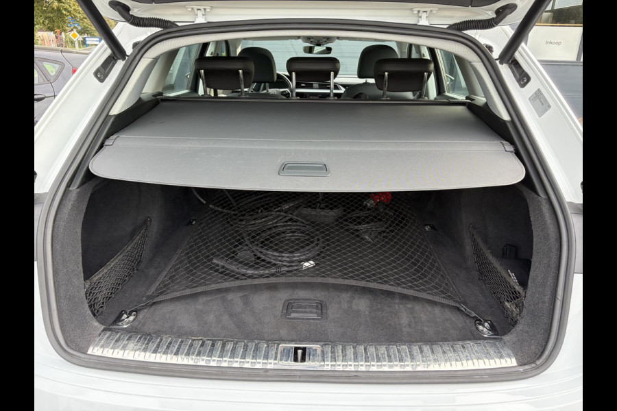 Audi e-tron e-tron 50 quattro Launch edition plus 71 kWh ✓SOH 87.83%✓Pano✓Stolverw✓Keyless✓Leder✓Virtual Cockpit✓Carplay✓Navi✓Clima✓Cruise✓Pdc V+A✓Rijstrooksensor✓19" Lm velgen✓Bj 12-2019✓N.A.P✓Apk tot 10-2027