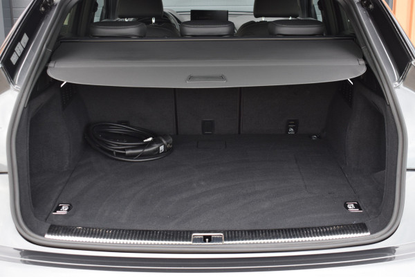 Audi Q5 Sportback 50 TFSI e S-line | RS stoelen | Luchtvering | Trekhaak | SoH 84,8%