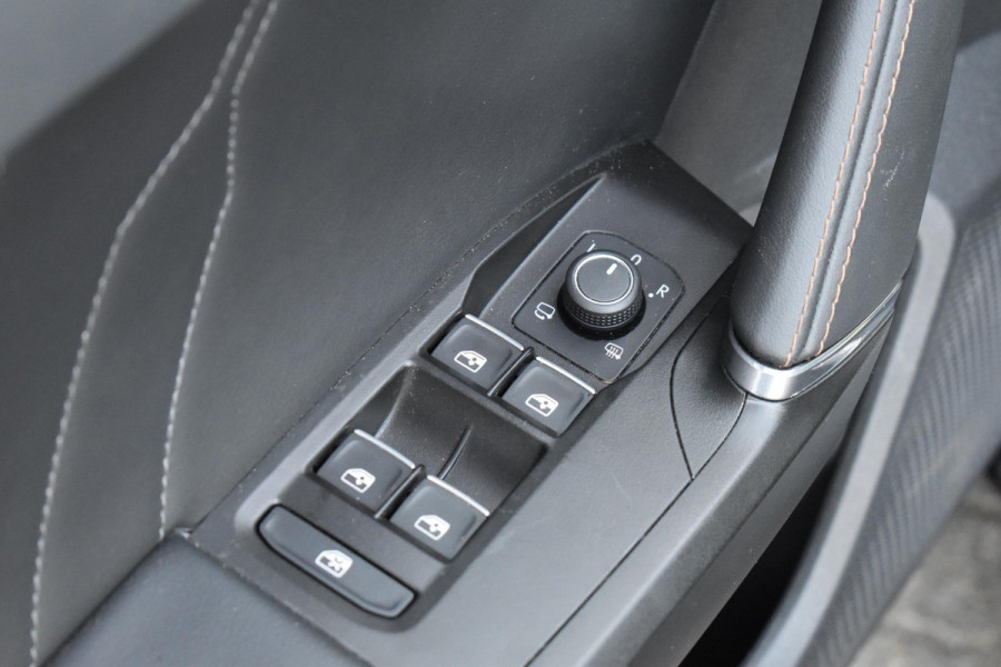 CUPRA Leon 2.0 TSI 300PK Lane ACC Stuurvw BBD Camera