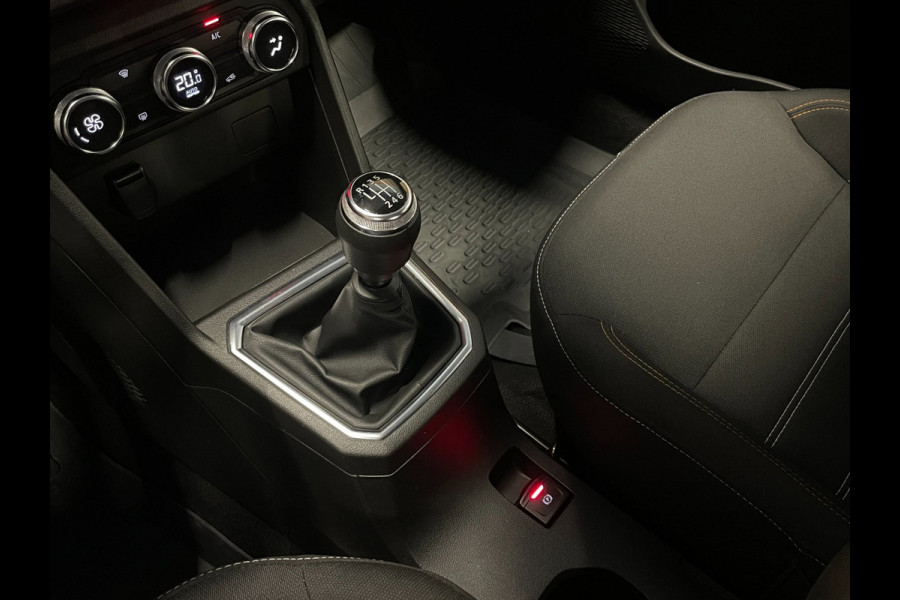 Dacia SANDERO Stepway 1.0 TCe 91 PK||NAVIGATIE|CAMERA|CARPLAY|CLIMATE+CRUISE CTRL|STOELVERWARMING|BLUETOOTH|PDC V+A|ELEK. PAKKET|