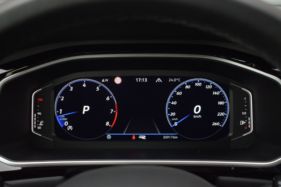 Volkswagen T-Roc 1.5 TSI 150pk DSG R-Line | Panoramadak | Camera | Trekhaak