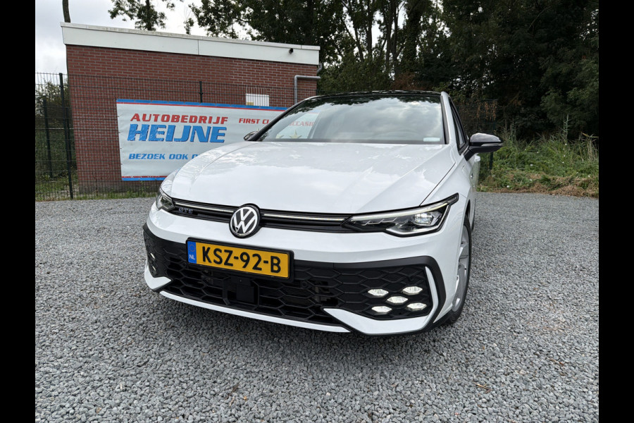 Volkswagen Golf GTE 1.5 272PK DSG HYBRID GTE-SPORT 360°CAMERA/NAVI/HEAD-UP!/CARPLAY