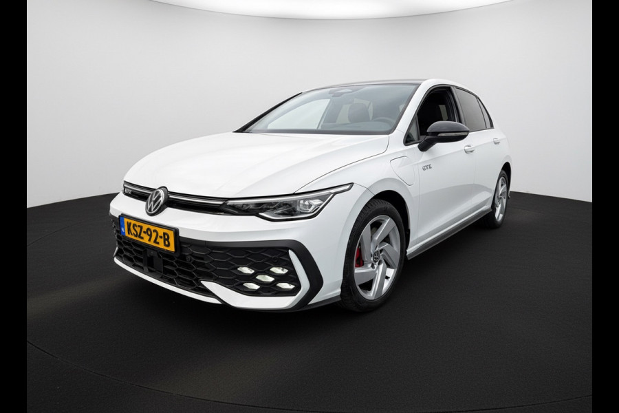 Volkswagen Golf GTE 1.5 272PK DSG HYBRID GTE-SPORT 360°CAMERA/NAVI/HEAD-UP!/CARPLAY