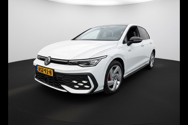 Volkswagen Golf GTE 1.5 272PK DSG HYBRID GTE-SPORT 360°CAMERA/NAVI/HEAD-UP!/CARPLAY