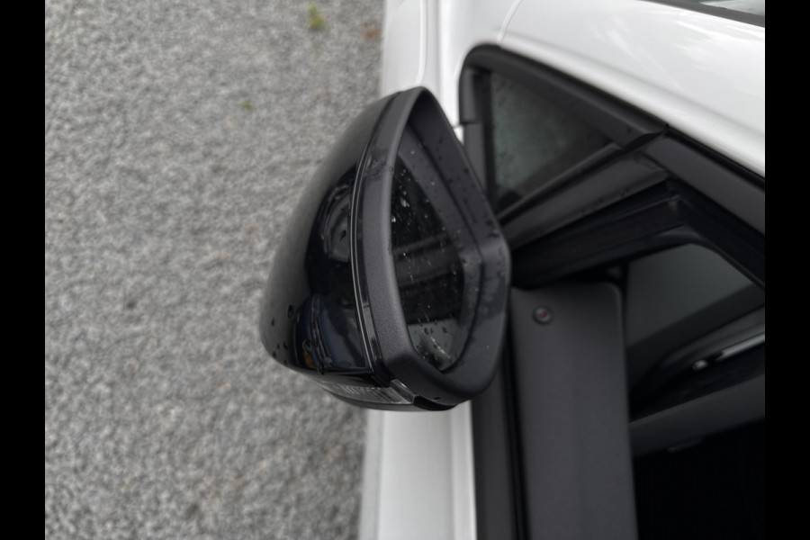 Volkswagen Golf GTE 1.5 272PK DSG HYBRID GTE-SPORT 360°CAMERA/NAVI/HEAD-UP!/CARPLAY