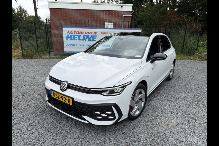 Volkswagen Golf GTE 1.5 272PK DSG HYBRID GTE-SPORT 360°CAMERA/NAVI/HEAD-UP!/CARPLAY
