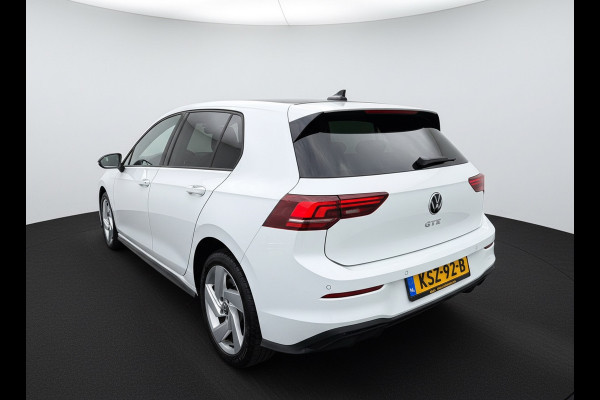 Volkswagen Golf GTE 1.5 272PK DSG HYBRID GTE-SPORT 360°CAMERA/NAVI/HEAD-UP!/CARPLAY