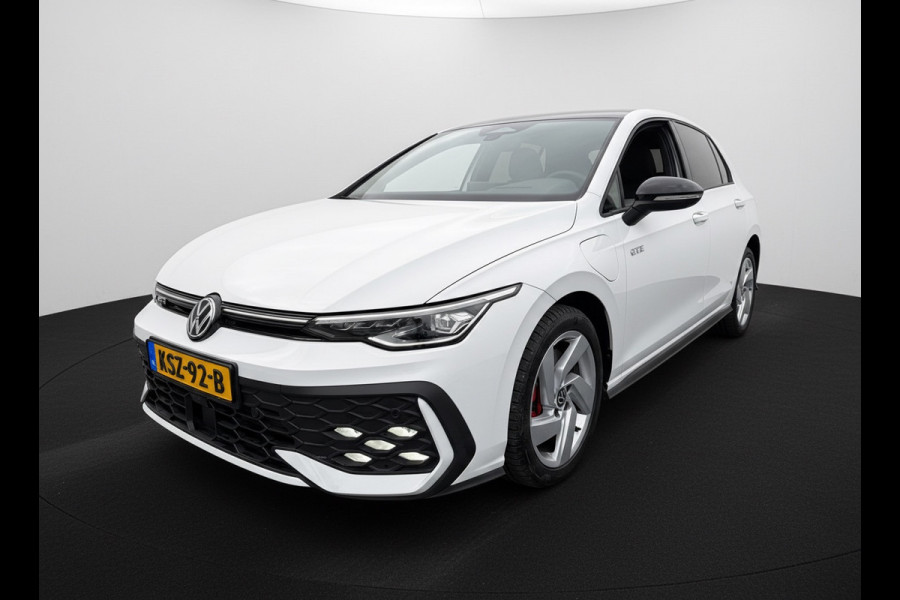 Volkswagen Golf GTE 1.5 272PK DSG HYBRID GTE-SPORT 360°CAMERA/NAVI/HEAD-UP!/CARPLAY