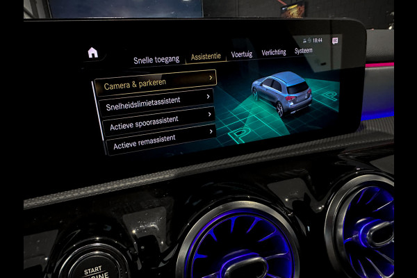 Mercedes-Benz A-Klasse A200 AMG Memory|Multibeam|Panorama|Sfeerlicht|Camera|Carplay|Keyless