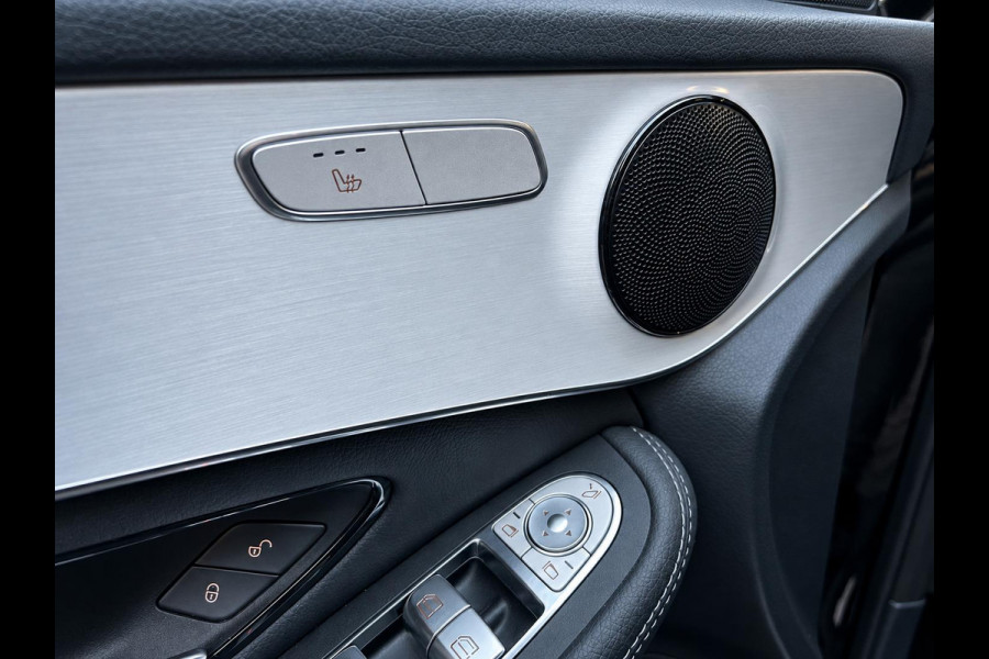 Mercedes-Benz GLC 300e 4MATIC Business Solution AMG Navigatie Apple CarPlay Android Auto 360° camera Parkeerhulp Cruise Control Full Led Stoelverwarming Elektrische achterklep Climate Control Lichtmetalen velgen