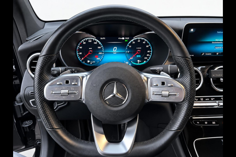 Mercedes-Benz GLC 300e 4MATIC Business Solution AMG Navigatie Apple CarPlay Android Auto 360° camera Parkeerhulp Cruise Control Full Led Stoelverwarming Elektrische achterklep Climate Control Lichtmetalen velgen