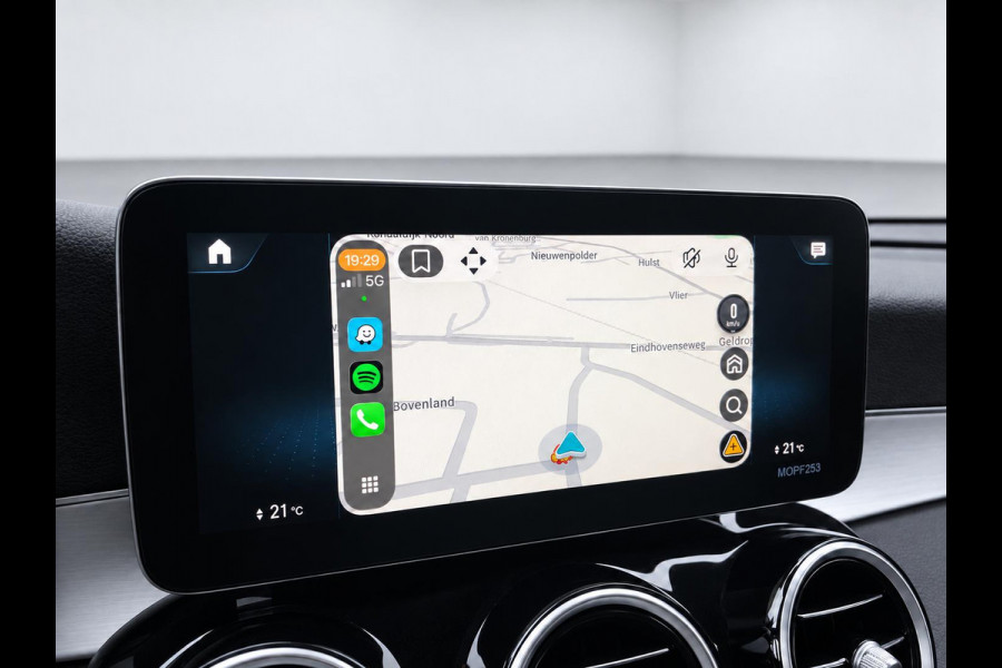 Mercedes-Benz GLC 300e 4MATIC Business Solution AMG Navigatie Apple CarPlay Android Auto 360° camera Parkeerhulp Cruise Control Full Led Stoelverwarming Elektrische achterklep Climate Control Lichtmetalen velgen