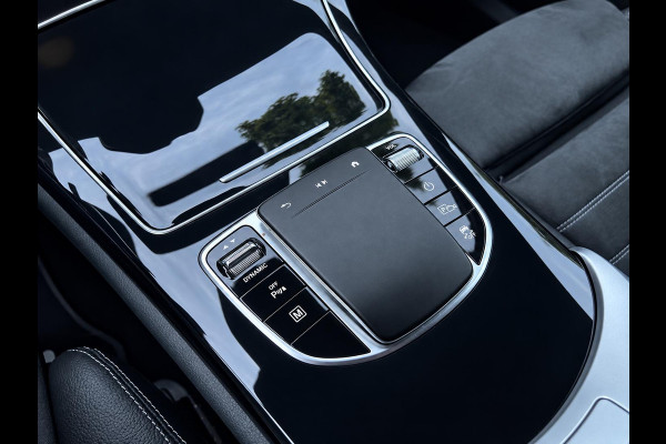 Mercedes-Benz GLC 300e 4MATIC Business Solution AMG Navigatie Apple CarPlay Android Auto 360° camera Parkeerhulp Cruise Control Full Led Stoelverwarming Elektrische achterklep Climate Control Lichtmetalen velgen
